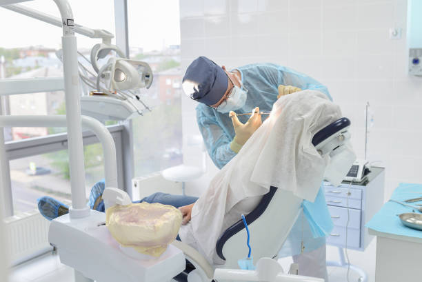 Best Emergency Root Canal Treatment in Center Line, MI
